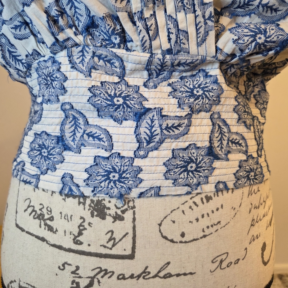 Anthropologie Blue and White Sleeveless Floral Blouse, Size S. - Picture 4 of 16